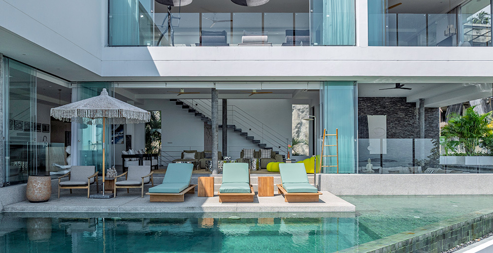 Golden Lotus - Villa Vie - Breezy pool area